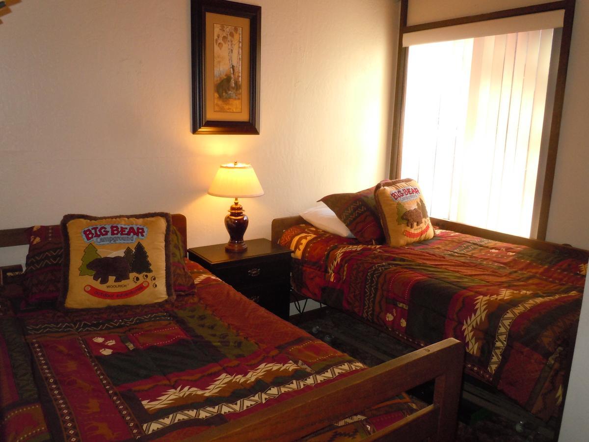 Two-Bedroom Plus Den Economy Unit #81 By Escape For All Seasons Bus Lic #23546 Big Bear Lake Exterior photo