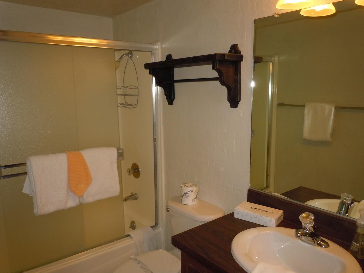 Two-Bedroom Plus Den Economy Unit #81 By Escape For All Seasons Bus Lic #23546 Big Bear Lake Exterior photo